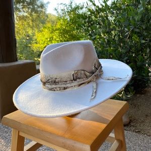 Peter Grimm flat brim hat